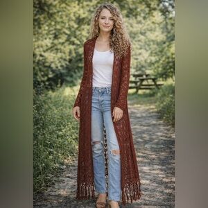 Monroe & Main Muted Burgundy Open Knit Long Fringe Duster Sz M Coastal Cowgirl